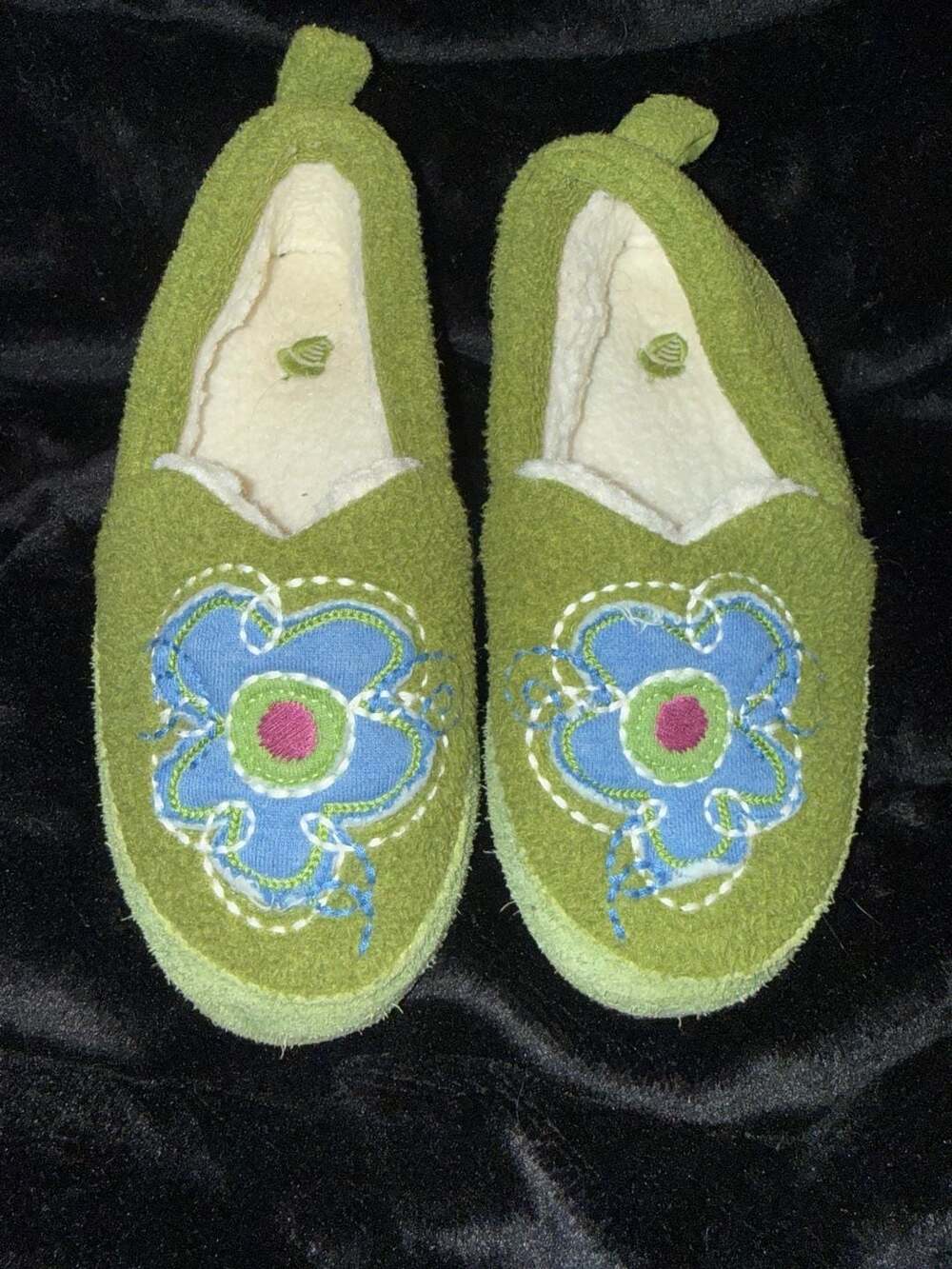 Acorn Kids Flower Embroidered Slippers Green Size 12.5-13.5